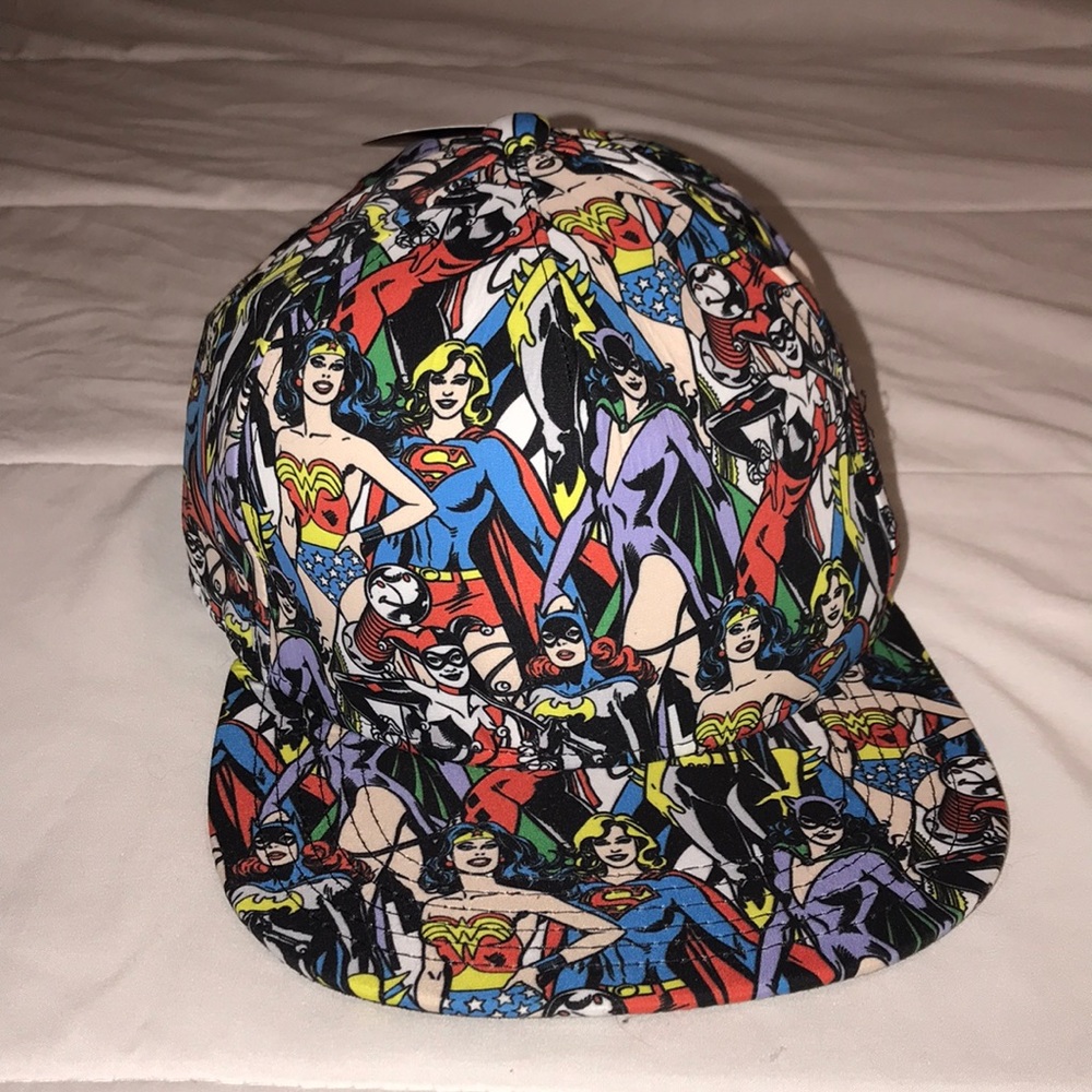 NWT DC Comics SnapBack hat female superheroes